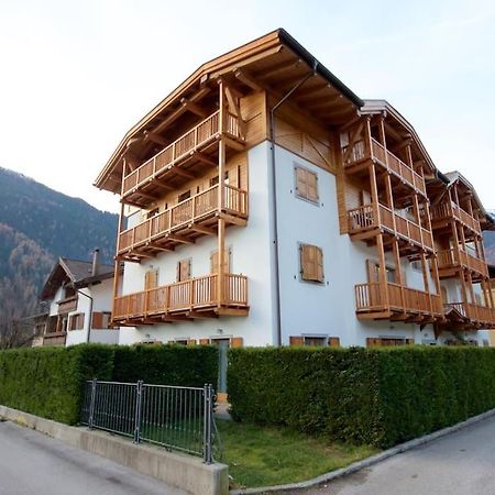 Lovely Apt In Pinzolo Val Rendena 7 Exteriör bild