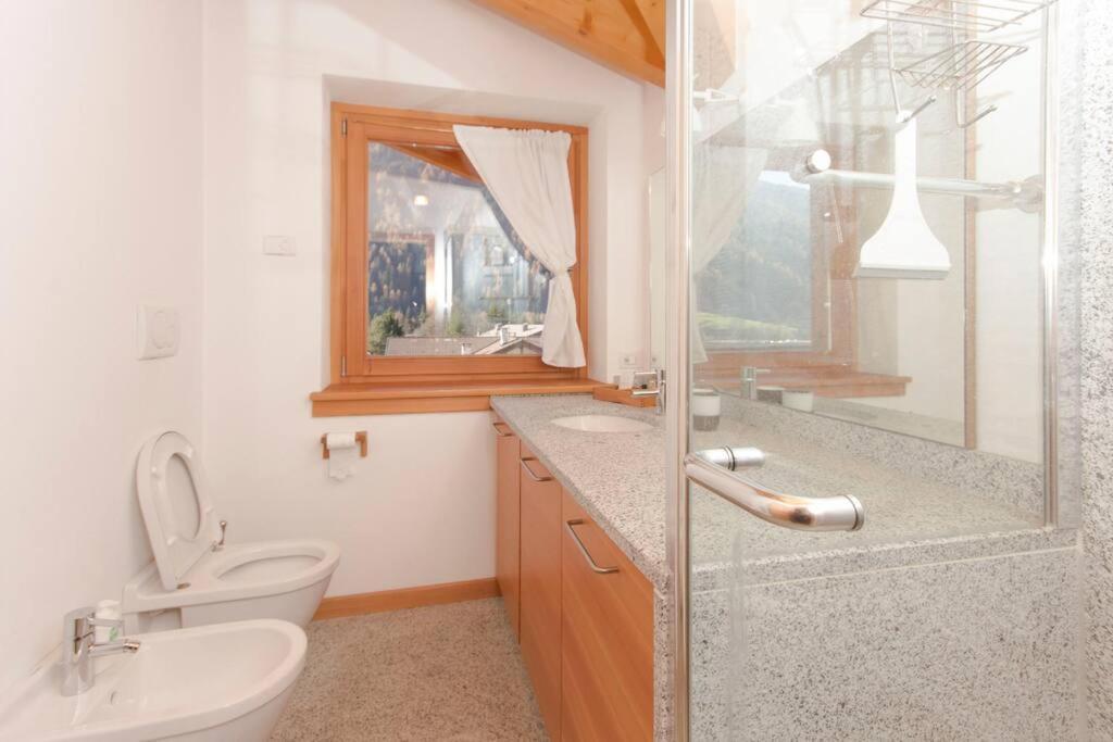 Lovely Apt In Pinzolo Val Rendena 7 Exteriör bild